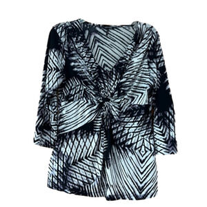 Daisy Fuentes Black and White Patterned Blouse Large Top